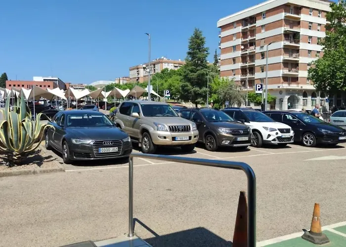 Alcazar Viejo Tourist